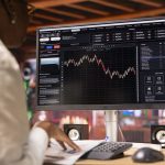 Pasar Saham Bergejolak, Accurate Online Bantu Bisnis Menjaga Stabilitas Keuangan